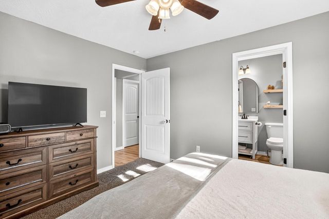 520 S Pine Street, Marshfield, MO 65706