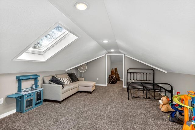 520 S Pine Street, Marshfield, MO 65706