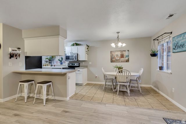 10492 S SAGE VISTA WAY WAY, South Jordan, UT 84009