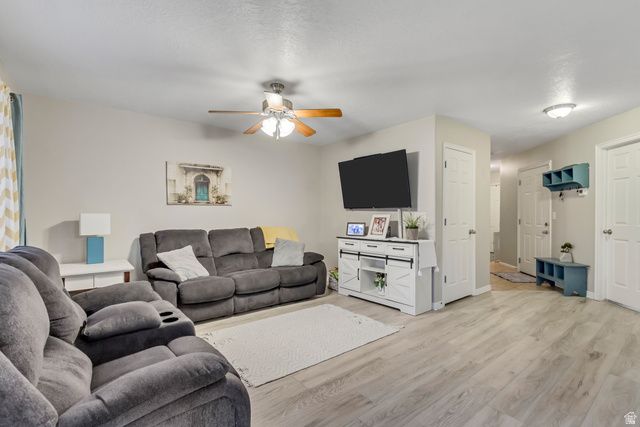 10492 S SAGE VISTA WAY WAY, South Jordan, UT 84009