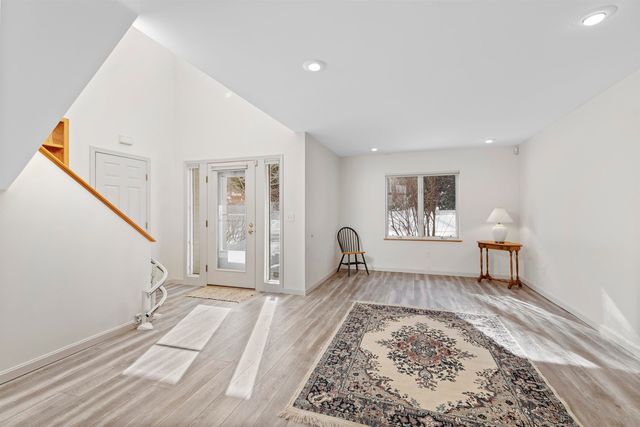 14 Sterling Springs Drive, Hartford, VT 05001