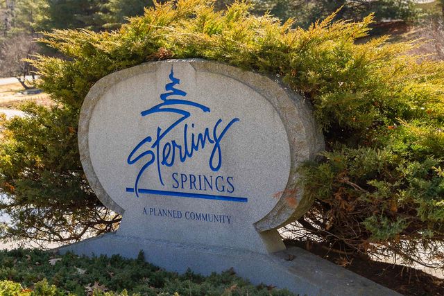 14 Sterling Springs Drive, Hartford, VT 05001