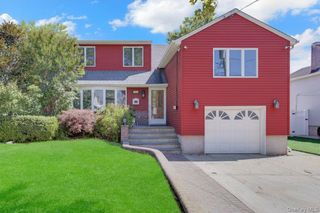 3477 Woodward Street, Oceanside, NY 11572