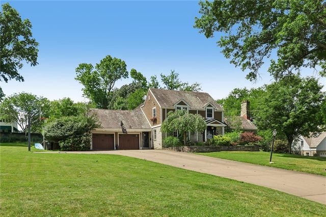 816 Woodland Ave, Oakmont, PA 15139