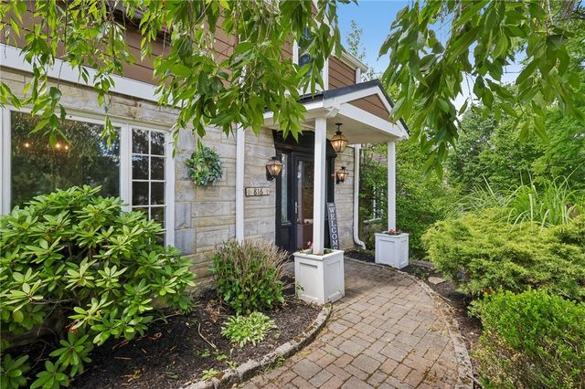 816 Woodland Ave, Oakmont, PA 15139