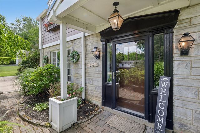 816 Woodland Ave, Oakmont, PA 15139