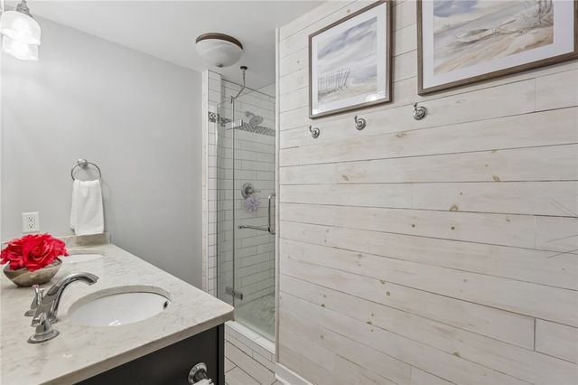 816 Woodland Ave, Oakmont, PA 15139