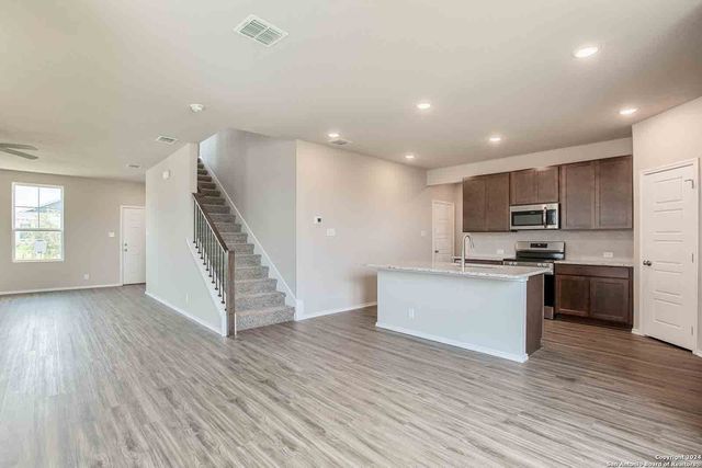 304 Ivy Roads, Seguin, TX 78155