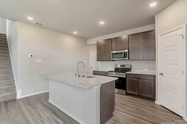 304 Ivy Roads, Seguin, TX 78155