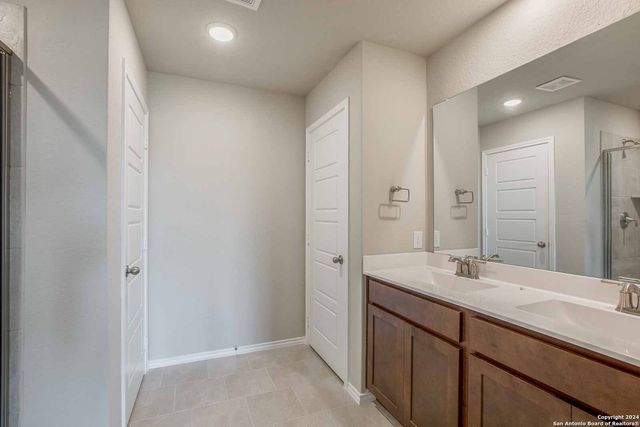 304 Ivy Roads, Seguin, TX 78155