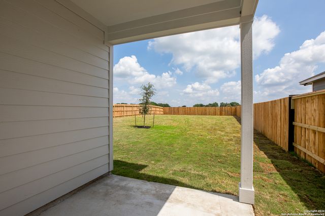 304 Ivy Roads, Seguin, TX 78155