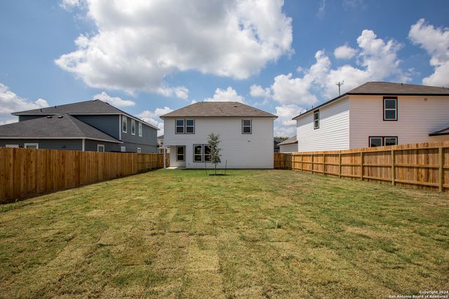 304 Ivy Roads, Seguin, TX 78155
