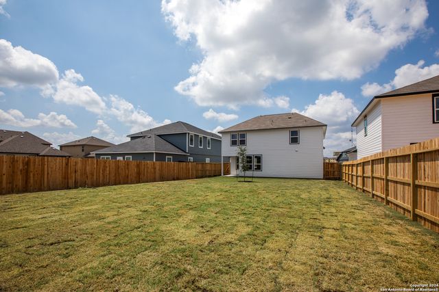 304 Ivy Roads, Seguin, TX 78155