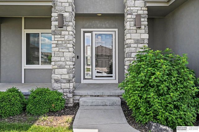 19909 Madison Street, Omaha, NE 68135