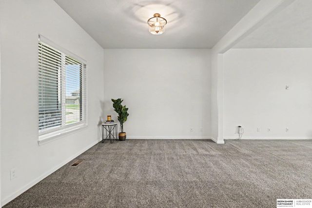 19909 Madison Street, Omaha, NE 68135