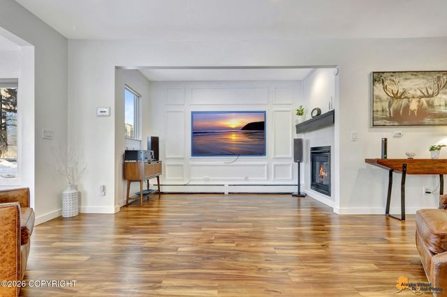 1004 W 11th Avenue, Anchorage, AK 99501