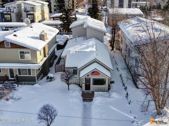 1004 W 11th Avenue, Anchorage, AK 99501