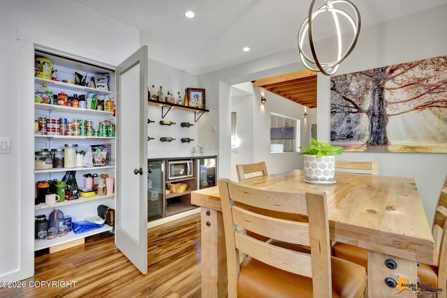 1004 W 11th Avenue, Anchorage, AK 99501