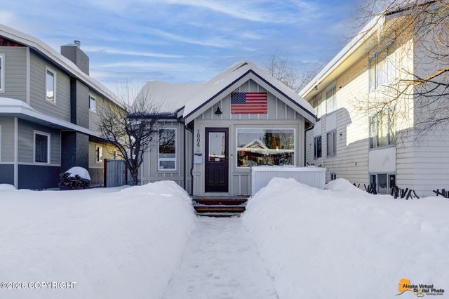 1004 W 11th Avenue, Anchorage, AK 99501
