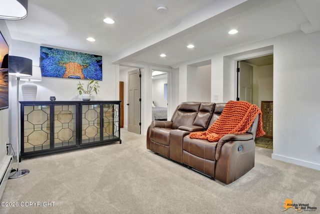 1004 W 11th Avenue, Anchorage, AK 99501