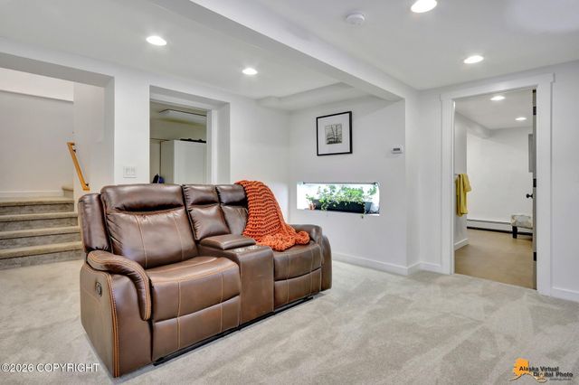 1004 W 11th Avenue, Anchorage, AK 99501