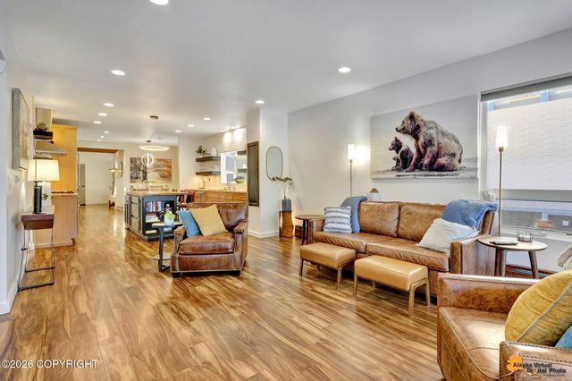 1004 W 11th Avenue, Anchorage, AK 99501