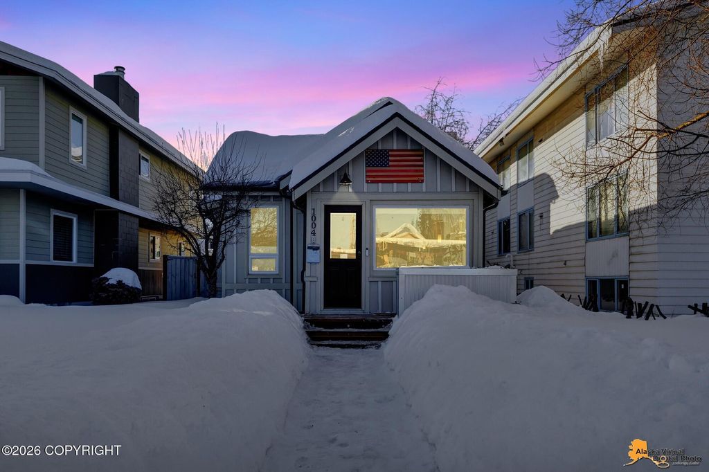 1004 W 11th Avenue, Anchorage, AK 99501