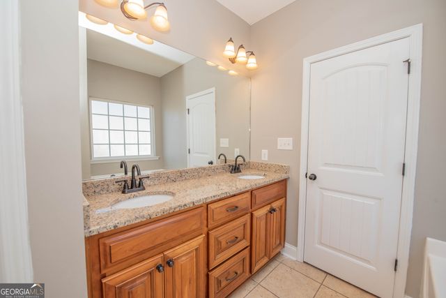 310 Flowing Meadows Drive, Kathleen, GA 31047