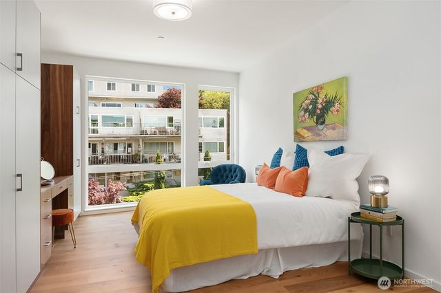 633 13th Avenue E, Seattle, WA 98102