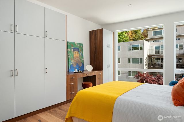 633 13th Avenue E, Seattle, WA 98102