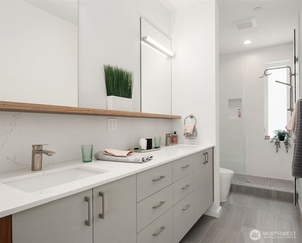 633 13th Avenue E, Seattle, WA 98102