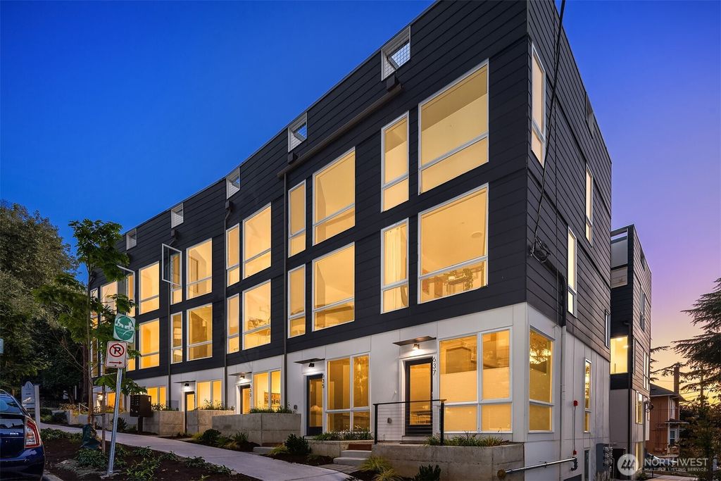 633 13th Avenue E, Seattle, WA 98102