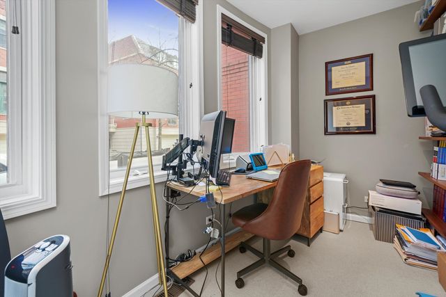 430 N Canal Street, Chicago, IL 60654