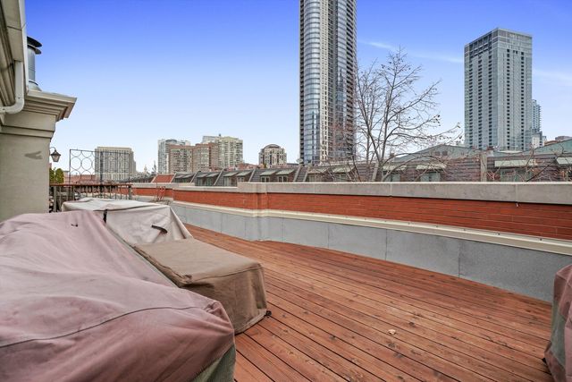 430 N Canal Street, Chicago, IL 60654