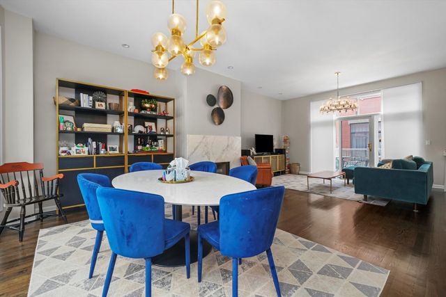 430 N Canal Street, Chicago, IL 60654