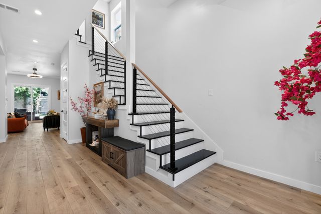 1704 McBroom Street, Dallas, TX 75212