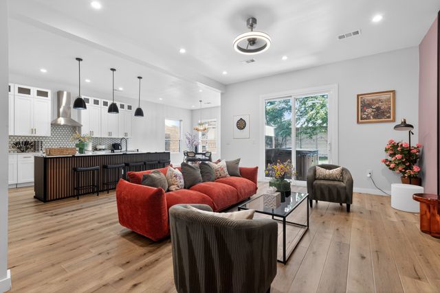 1704 McBroom Street, Dallas, TX 75212