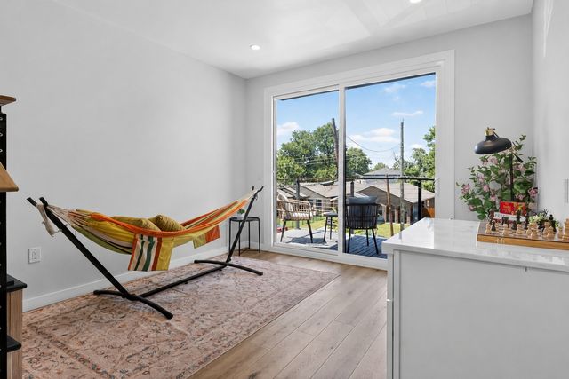 1704 McBroom Street, Dallas, TX 75212