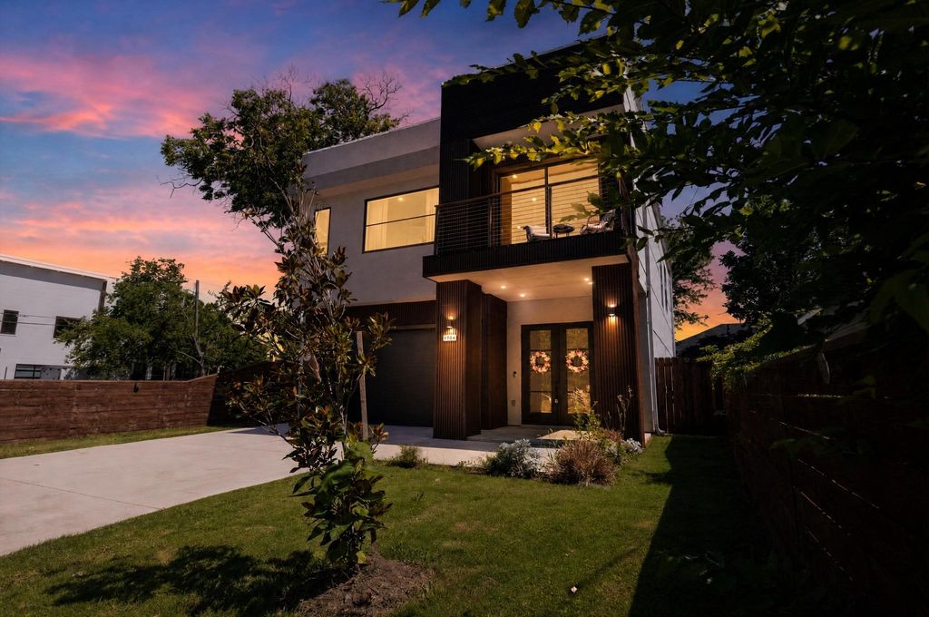 1704 McBroom Street, Dallas, TX 75212