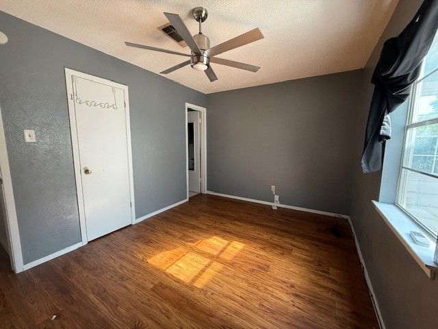 1325 22nd Street NE, Paris, TX 75460