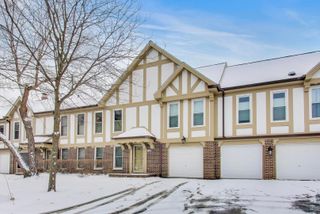 735 Garfield Avenue 735, Libertyville, IL 60048