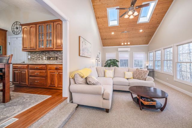 2085 Lakewood Forest RD, Moneta, VA 24121