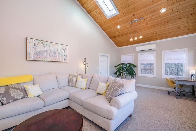 2085 Lakewood Forest RD, Moneta, VA 24121