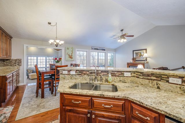 2085 Lakewood Forest RD, Moneta, VA 24121