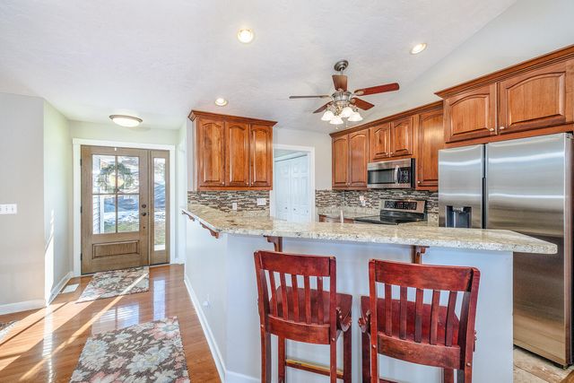 2085 Lakewood Forest RD, Moneta, VA 24121