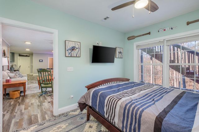 2085 Lakewood Forest RD, Moneta, VA 24121