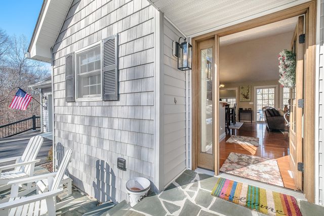 2085 Lakewood Forest RD, Moneta, VA 24121