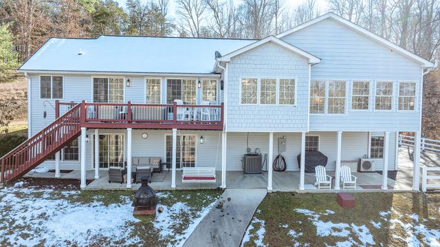 2085 Lakewood Forest RD, Moneta, VA 24121