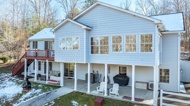 2085 Lakewood Forest RD, Moneta, VA 24121