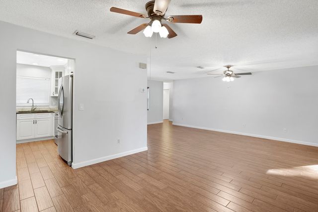 477 Sardina St, St Augustine, FL 32086
